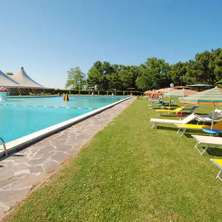 Holiday home Locazione Turistica Borsetti.13
